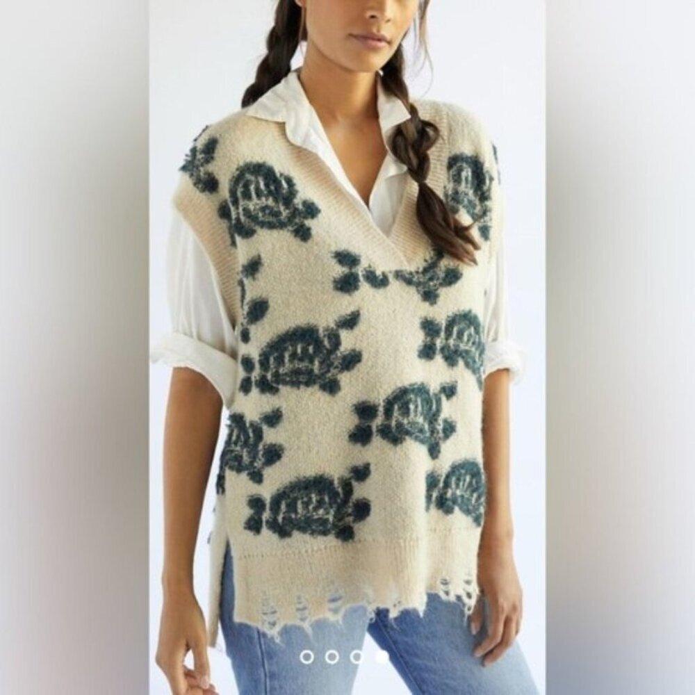 Anthropologie Distressed Floral Sweater Vneck Vest Size Large